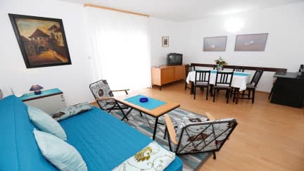 Apartman Goga 1 s terasom i pogledom na more