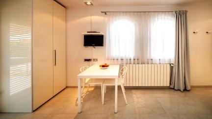 Studio Apartment Klea with Terrace