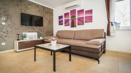 Apartman Giardin s Terasom