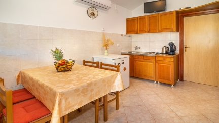 House Magnolia - Two Bedroom Apartment Maria