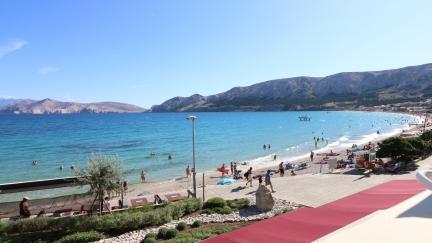 Apartman By The Sea s terasom i pogledom na more