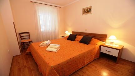 Apartman By The Sea s terasom i pogledom na more